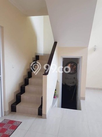 HUNIAN BERKELAS! Rumah Premium Alam Sutera, Tangerang, LT 200m² Luas Bangunan 400m² HUNIAN BERKELAS! Rumah Premium Alam Sutera, Tangerang, LT 200m² Luas Bangunan 400m²