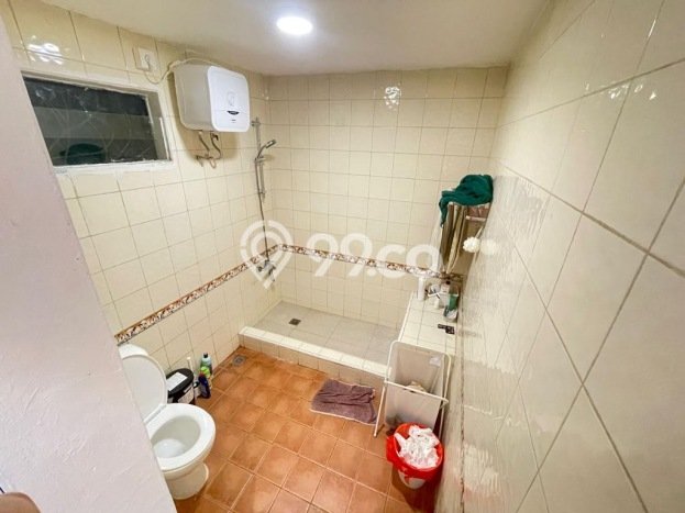 Rumah Asri area Pamulang, Tangerang Selatan, Luas 242m² Bangunan 200m² Rumah Asri area Pamulang, Tangerang Selatan, Luas 242m² Bangunan 200m²