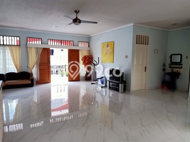 For Sale Rumah Mewah Exclusive di Kebon Jeruk, Jakarta Barat For Sale Rumah Mewah Exclusive di Kebon Jeruk, Jakarta Barat