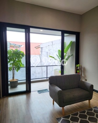 Rumah Eksklusif Siap Huni LT 200m2 di Serpong, Tangerang Selatan Rumah Eksklusif Siap Huni LT 200m2 di Serpong, Tangerang Selatan