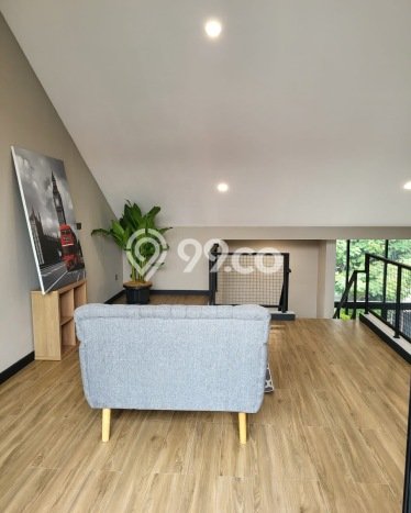 Rumah Eksklusif Siap Huni LT 200m2 di Serpong, Tangerang Selatan Rumah Eksklusif Siap Huni LT 200m2 di Serpong, Tangerang Selatan