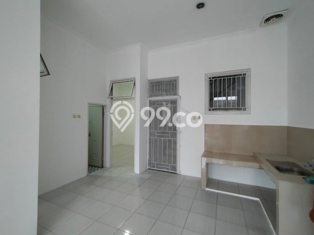 Rumah Nyaman di Cipondoh, Tangerang, Luas 116m² Bangunan 150m² Rumah Nyaman di Cipondoh, Tangerang, Luas 116m² Bangunan 150m²