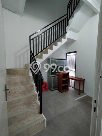 Rumah Nyaman di Cipondoh, Tangerang, Luas 116m² Bangunan 150m² Rumah Nyaman di Cipondoh, Tangerang, Luas 116m² Bangunan 150m²