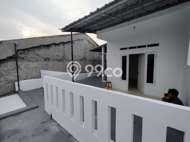 Rumah Nyaman di Cipondoh, Tangerang, Luas 116m² Bangunan 150m² Rumah Nyaman di Cipondoh, Tangerang, Luas 116m² Bangunan 150m²