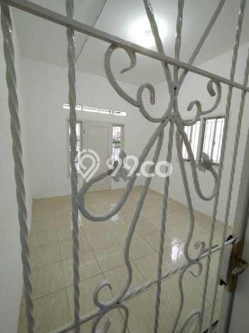 Rumah Nyaman di Cipondoh, Tangerang, Luas 116m² Bangunan 150m² Rumah Nyaman di Cipondoh, Tangerang, Luas 116m² Bangunan 150m²