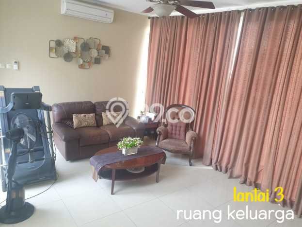 Hunian Elit LB 255m2 Siap Huni Desain Elegan di Bintaro, Tangerang Selatan Hunian Elit LB 255m2 Siap Huni Desain Elegan di Bintaro, Tangerang Selatan