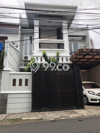 Rumah Cantik Siap Huni Di Kebayoran Lama Luas 170m2 Aman Rumah Cantik Siap Huni Di Kebayoran Lama Luas 170m2 Aman