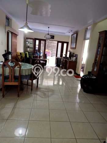 For Sale Rumah 5 Kamar Lokasi Strategis Nyaman dan Strategis di Pesanggrahan For Sale Rumah 5 Kamar Lokasi Strategis Nyaman dan Strategis di Pesanggrahan