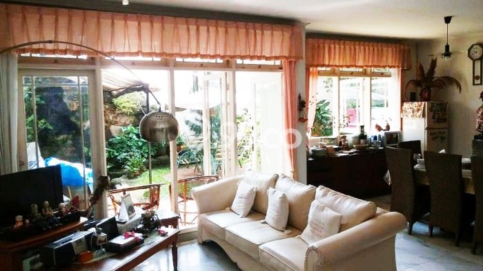 Rumah Eksklusif Dijual LT 396m2 di Cinere, Depok Rumah Eksklusif Dijual LT 396m2 di Cinere, Depok