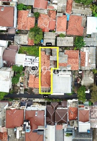 Tanah di Senayan, Luas 320m², Dekat Jalan Raya Tanah di Senayan, Luas 320m², Dekat Jalan Raya