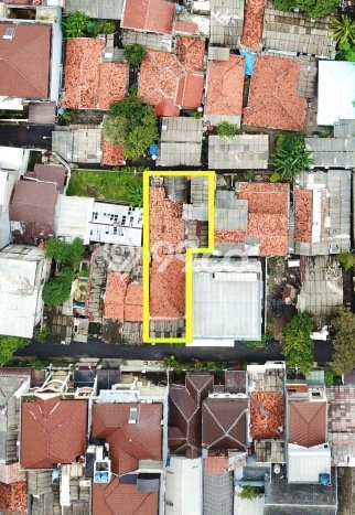 Tanah di Senayan, Luas 320m², Dekat Jalan Raya Tanah di Senayan, Luas 320m², Dekat Jalan Raya
