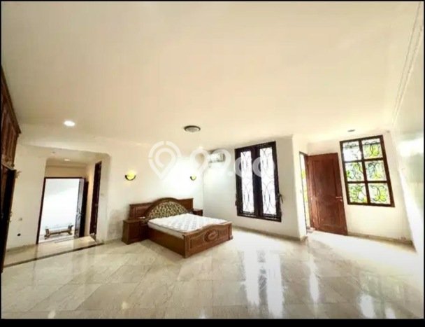 Disewakan! Rumah 4 Kamar Tidur &
4 Kamar Mandi di Bintaro, Tangerang Selatan Disewakan! Rumah 4 Kamar Tidur &
4 Kamar Mandi di Bintaro, Tangerang Selatan