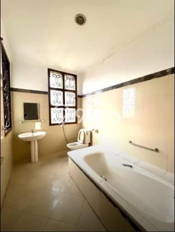 Disewakan! Rumah 4 Kamar Tidur &
4 Kamar Mandi di Bintaro, Tangerang Selatan Disewakan! Rumah 4 Kamar Tidur &
4 Kamar Mandi di Bintaro, Tangerang Selatan
