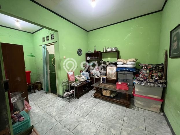Rumah Modern Minimalis 5 Kamar Siap Huni di Ciputat Rumah Modern Minimalis 5 Kamar Siap Huni di Ciputat