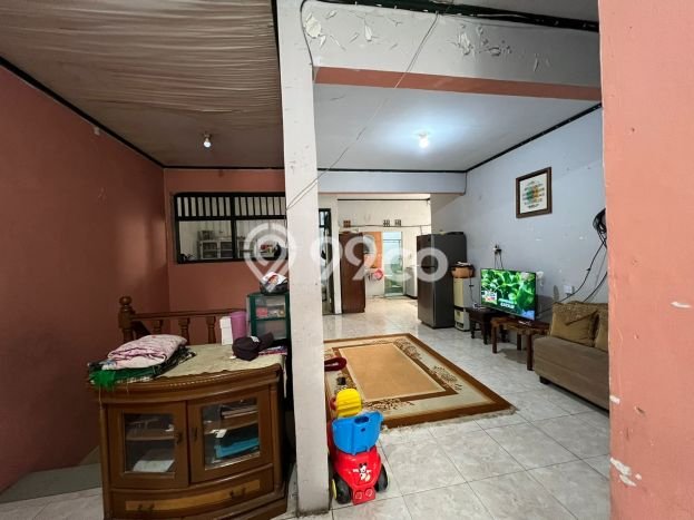 Rumah Modern Minimalis 5 Kamar Siap Huni di Ciputat Rumah Modern Minimalis 5 Kamar Siap Huni di Ciputat