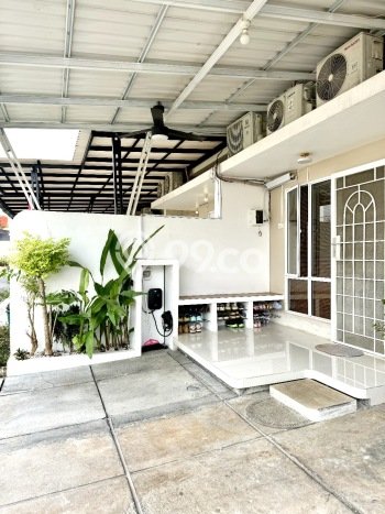 Rumah Modern Minimalis 5 Kamar Siap Huni di Ciputat Rumah Modern Minimalis 5 Kamar Siap Huni di Ciputat