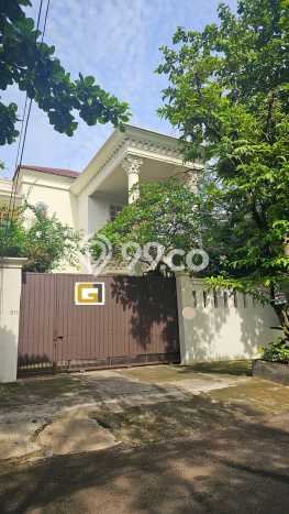 Hunian Modern Untuk Disewakan di Kemang Jakarta Selatan 6 KT & 6 KM Hunian Modern Untuk Disewakan di Kemang Jakarta Selatan 6 KT & 6 KM