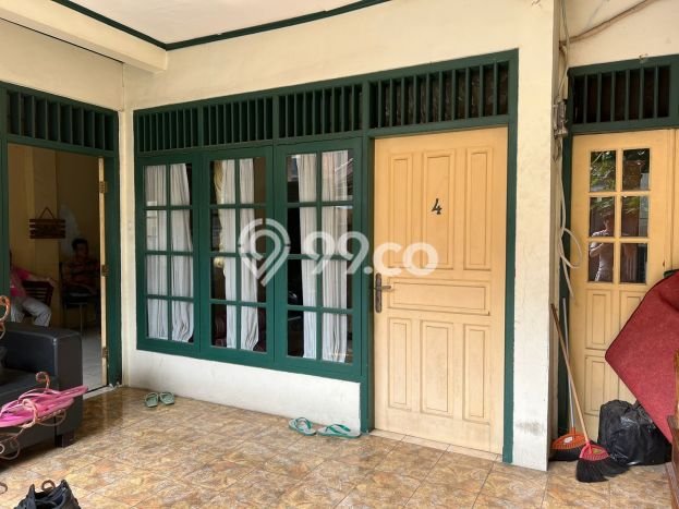 Rumah Modern Minimalis 5 Kamar Siap Huni di Ciputat Rumah Modern Minimalis 5 Kamar Siap Huni di Ciputat