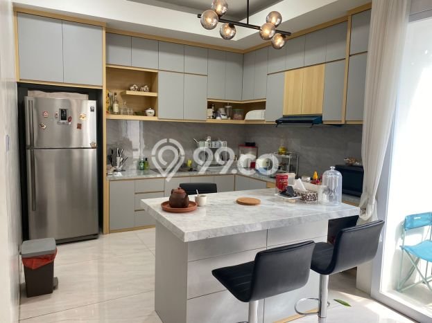 Dijual Rumah Luas Elegan Dengan View Eksklusif di Modernland, Tangerang Dijual Rumah Luas Elegan Dengan View Eksklusif di Modernland, Tangerang