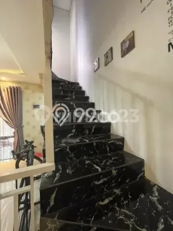 Rumah Modern 3 KT di Tangerang Kota Tangerang Full Furnished Rumah Modern 3 KT di Tangerang Kota Tangerang Full Furnished