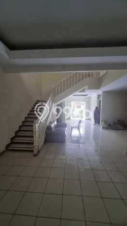 For Sale! Luxury House LT 180m2 Desain Modern di Modernland For Sale! Luxury House LT 180m2 Desain Modern di Modernland