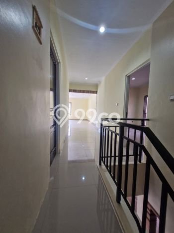 Rumah sewa siap pakai 5 KT di Modernland, Tangerang Rumah sewa siap pakai 5 KT di Modernland, Tangerang