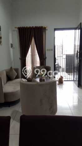 Dijual Hunian Rumah Terawat 4 KT di Taman Royal, Tangerang Dijual Hunian Rumah Terawat 4 KT di Taman Royal, Tangerang