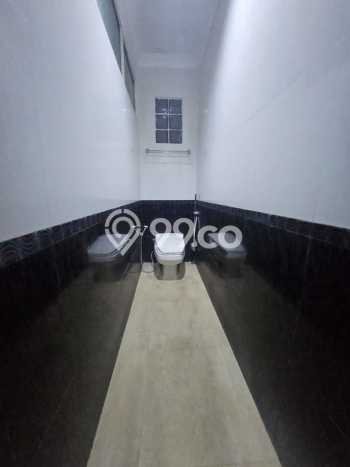 Sewa Rumah Murah di Modernland Tangerang dengan 5 Kamar Tidur Sewa Rumah Murah di Modernland Tangerang dengan 5 Kamar Tidur
