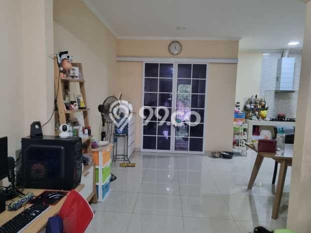Rumah Luas Asri 4 KT Siap Huni di Modernland Tangerang Rumah Luas Asri 4 KT Siap Huni di Modernland Tangerang