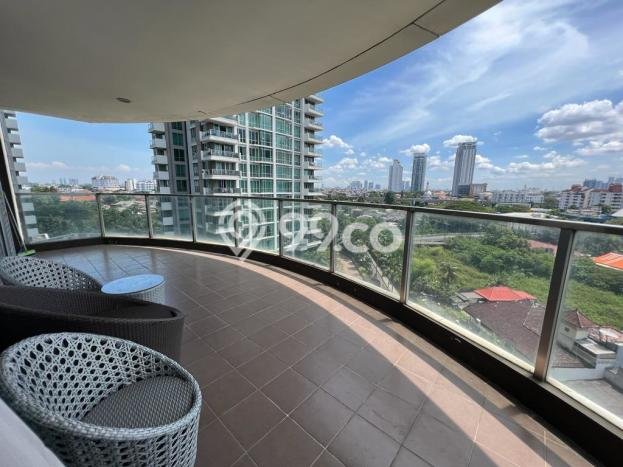 Tiffany 4 BR Private Lift 205 m² Low Floor Kemang Village Tiffany 4 BR Private Lift 205 m² Low Floor Kemang Village