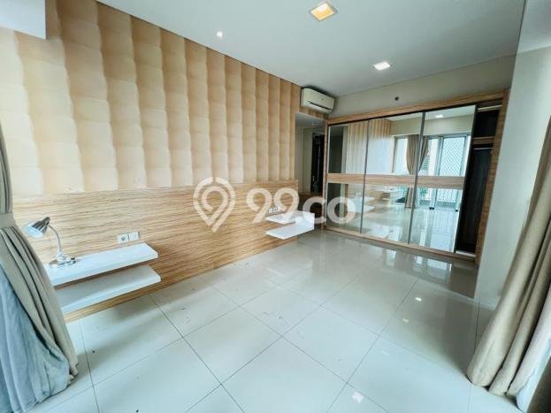 Empire 3 BR With Balcony Nice Interior Kemang Village Empire 3 BR With Balcony Nice Interior Kemang Village