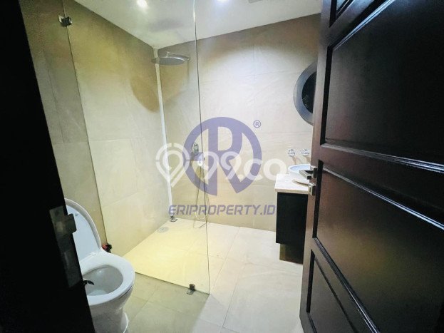 Apartemen Strategis 121m2 di Kemang Jakarta Selatan 2 KT Apartemen Strategis 121m2 di Kemang Jakarta Selatan 2 KT