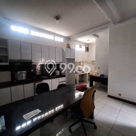 Rumah Elit LB 400m2 Siap Pakai Desain Elegan di Turangga, Bandung Rumah Elit LB 400m2 Siap Pakai Desain Elegan di Turangga, Bandung