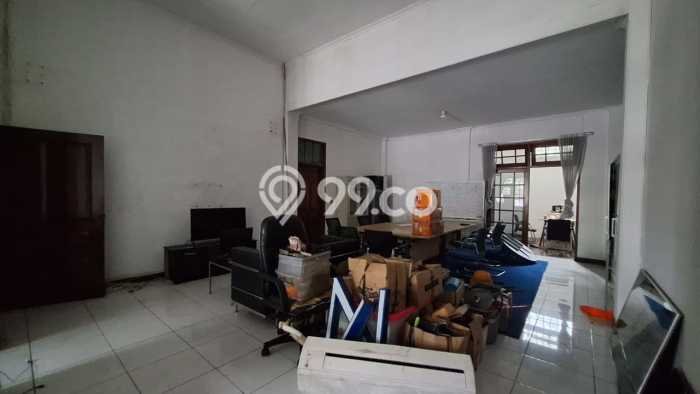 Rumah Elit Modern Tanpa Renovasi di Turangga Bandung Rumah Elit Modern Tanpa Renovasi di Turangga Bandung