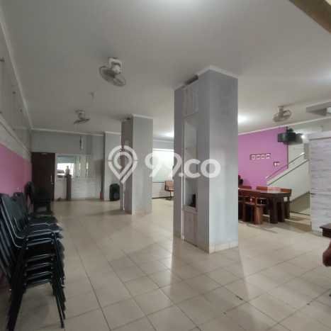 Rumah Luxury Modern Tanpa Renovasi di Buah Batu Bandung Rumah Luxury Modern Tanpa Renovasi di Buah Batu Bandung