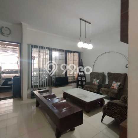 Rumah Luxury Modern Tanpa Renovasi di Buah Batu Bandung Rumah Luxury Modern Tanpa Renovasi di Buah Batu Bandung
