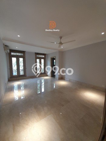 Disewakan! Rumah 3 Kamar Tidur &
3 Kamar Mandi di Kemang, Jakarta Selatan Disewakan! Rumah 3 Kamar Tidur &
3 Kamar Mandi di Kemang, Jakarta Selatan
