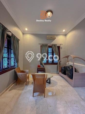 Rumah Mewah LB 350m2 Siap Huni Desain Elegan di Kemang, Jakarta Selatan Rumah Mewah LB 350m2 Siap Huni Desain Elegan di Kemang, Jakarta Selatan