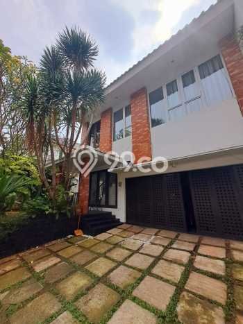 Rumah Elit LB 350m2 Siap Huni Desain Elegan di Kemang, Jakarta Selatan Rumah Elit LB 350m2 Siap Huni Desain Elegan di Kemang, Jakarta Selatan