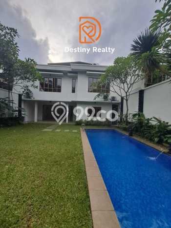 Disewakan Rumah Harga Terjangkau di Kemang Jakarta Selatan dengan 4 Kamar Tidur Disewakan Rumah Harga Terjangkau di Kemang Jakarta Selatan dengan 4 Kamar Tidur