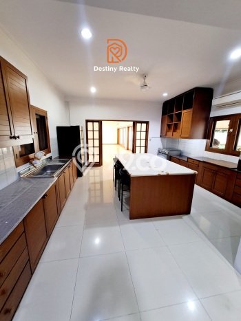 Rumah Luxury Modern Siap Huni di Pondok Indah Jakarta Selatan Rumah Luxury Modern Siap Huni di Pondok Indah Jakarta Selatan