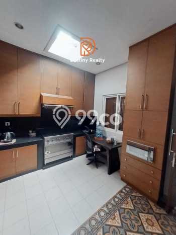 UNIT SPESIAL! Rumah di , 5 KT, Akses Fasilitas, LT 450m2m² Bangunan 500m2m² UNIT SPESIAL! Rumah di , 5 KT, Akses Fasilitas, LT 450m2m² Bangunan 500m2m²