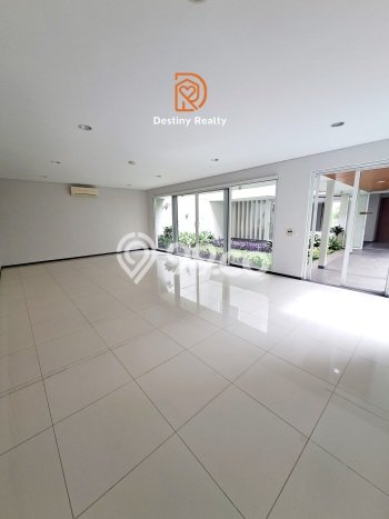 Rumah area Kuningan, 4 KT, Akses Mudah Pusat Kota, Luas 270m² Bangunan 400m² Rumah area Kuningan, 4 KT, Akses Mudah Pusat Kota, Luas 270m² Bangunan 400m²