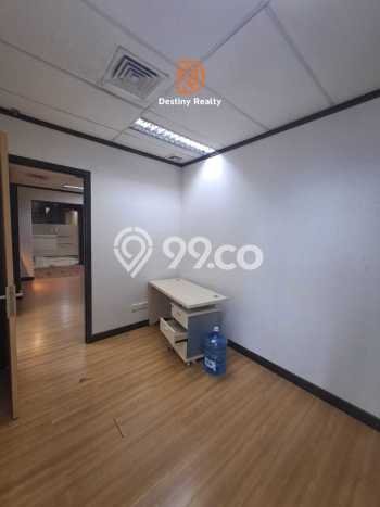 Unit Komersial Dijual di Kebayoran Baru Jakarta Selatan 132m2 Unit Komersial Dijual di Kebayoran Baru Jakarta Selatan 132m2