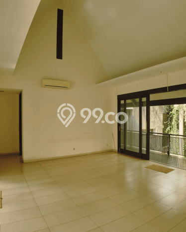 Rumah Kondisi Baik Disewakan di Kemang, Jakarta Selatan LT 305m2, LB 800m2 Rumah Kondisi Baik Disewakan di Kemang, Jakarta Selatan LT 305m2, LB 800m2