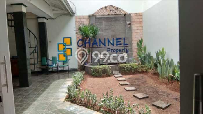 Jual Rumah Mewah Megah Dengan View Eksklusif di BSD Griya Loka, Tangerang Jual Rumah Mewah Megah Dengan View Eksklusif di BSD Griya Loka, Tangerang