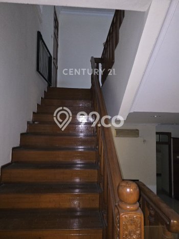 Rumah Elit Modern Siap Huni di Pondok Indah Jakarta Selatan Rumah Elit Modern Siap Huni di Pondok Indah Jakarta Selatan