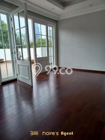 Hunian Eksklusif Siap Huni LT 880m2 di Menteng, Jakarta Pusat Hunian Eksklusif Siap Huni LT 880m2 di Menteng, Jakarta Pusat
