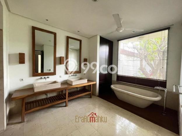 Rumah Bagus Disewakan di Cipete, Jakarta Selatan LT 1100m2, LB 600m2 Rumah Bagus Disewakan di Cipete, Jakarta Selatan LT 1100m2, LB 600m2