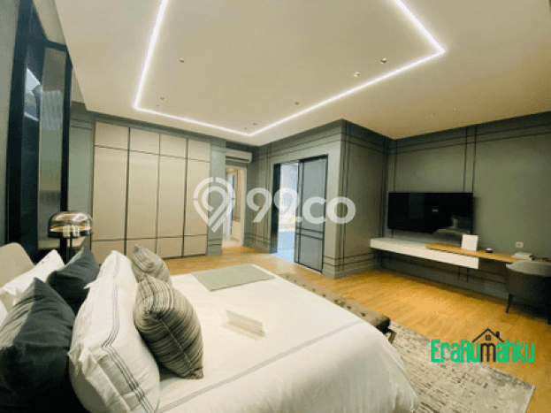 Rumah Elit Modern Tanpa Renovasi di Pondok Indah Jakarta Selatan Rumah Elit Modern Tanpa Renovasi di Pondok Indah Jakarta Selatan